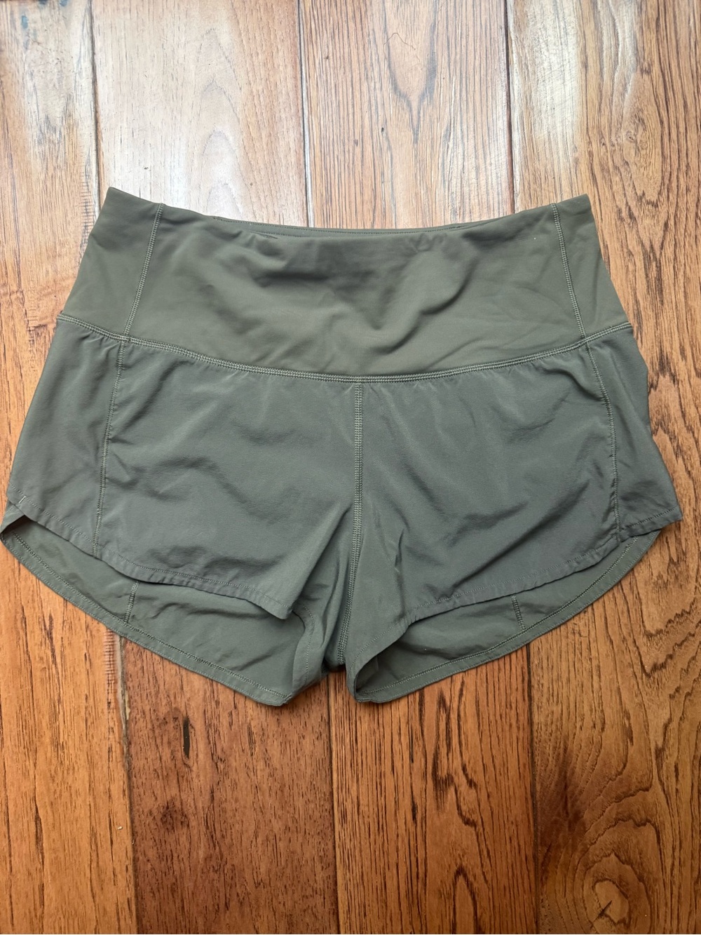 Lululemon Speed Up Low-Rise Lined Short 2.5" – Grey Sage size 8